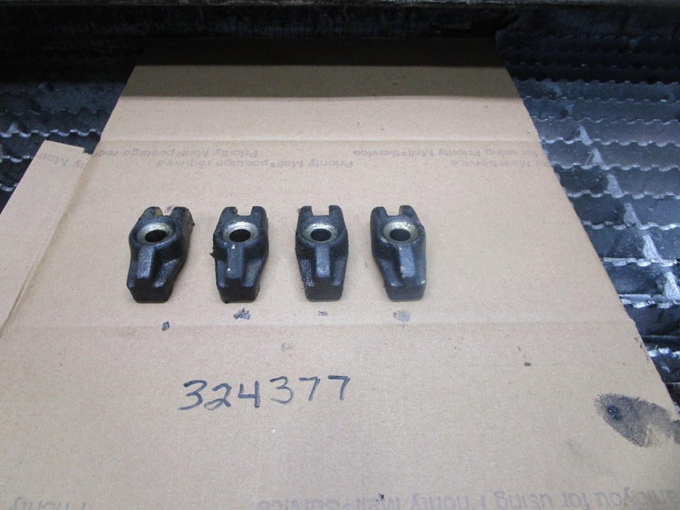MITSUBISHI 4D31 Injector Clamps