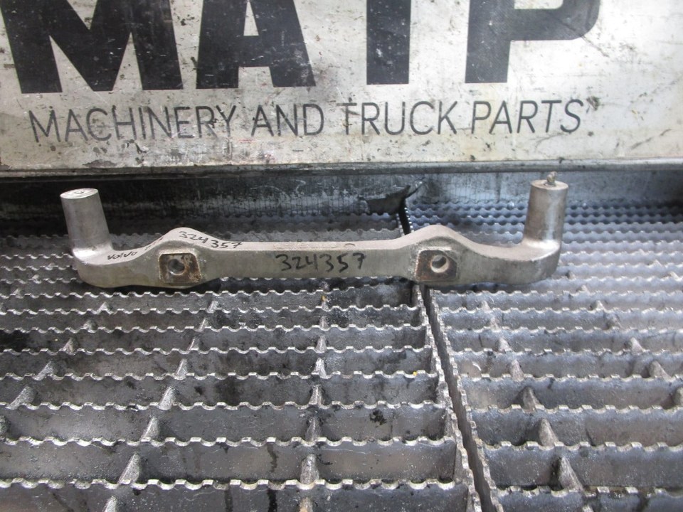 VOLVO D13 Engine Mount