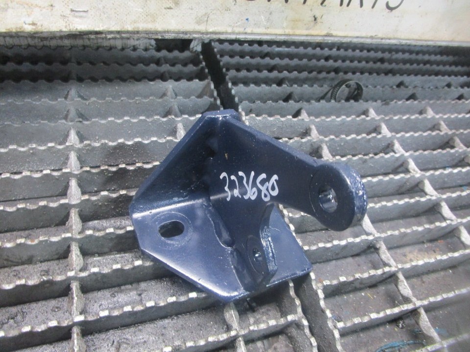 INTERNATIONAL 6.0L Engine Mount