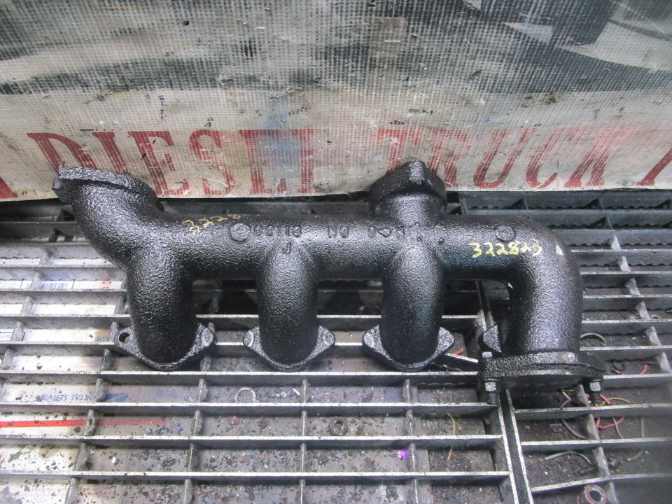 CASE G188D Engine Manifold