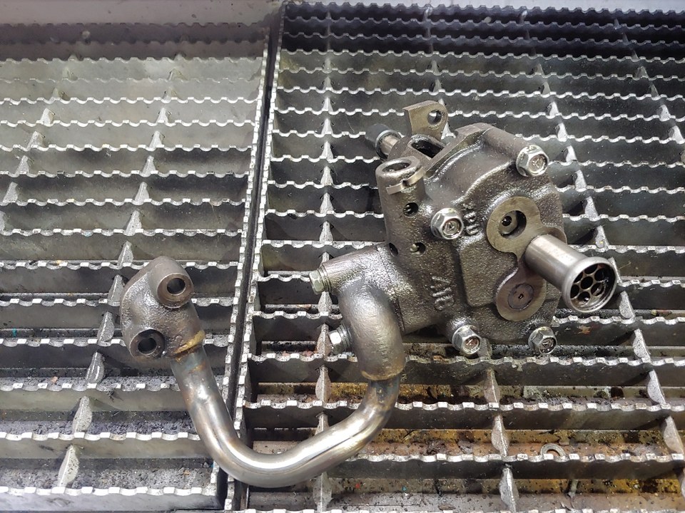 ISUZU 4BD2-TC Oil Pump