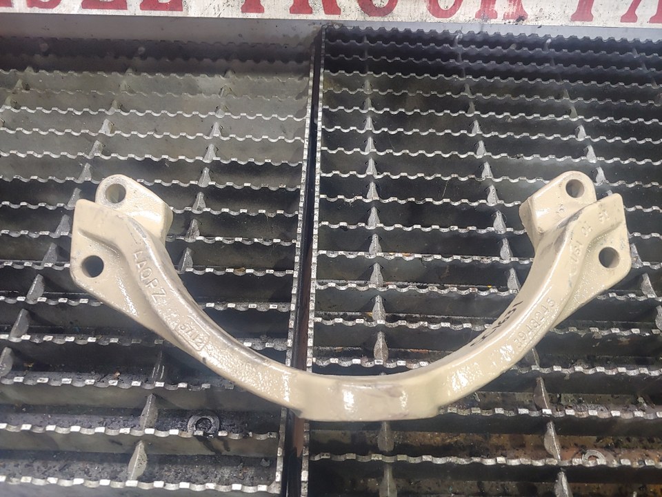 CUMMINS ISB 5.9L Engine Mount