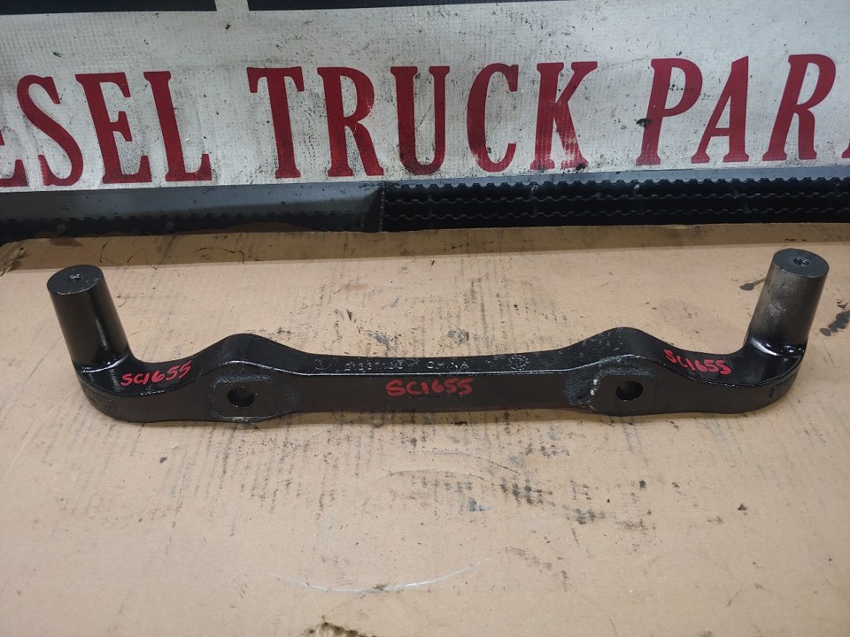 VOLVO D13 Engine Mount