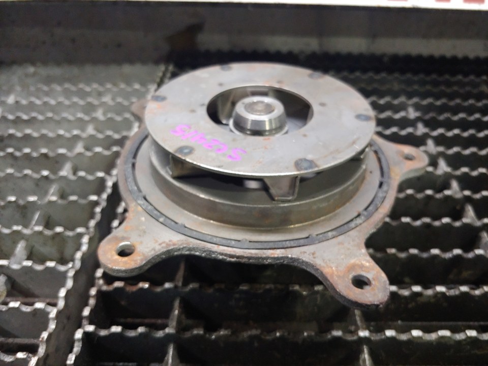 INTERNATIONAL DT466E Water Pump