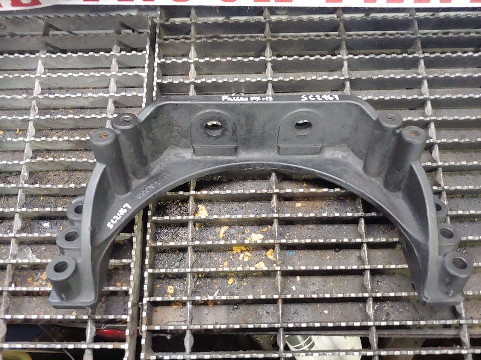 PACCAR MX13 Engine Mount