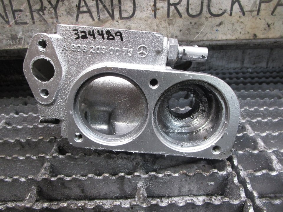MERCEDES-BENZ OM904LA Thermostat Housing