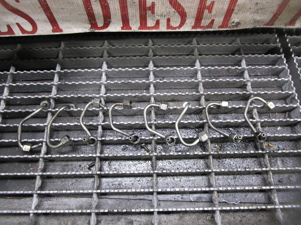 INTERNATIONAL MaxxForce 7 Fuel Lines
