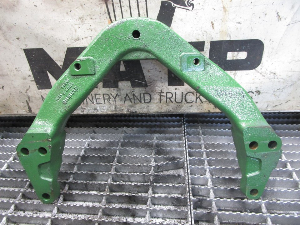 VOLVO D13 Engine Mount