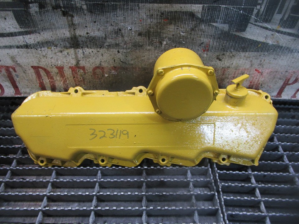 CAT 3208 Valve Cover