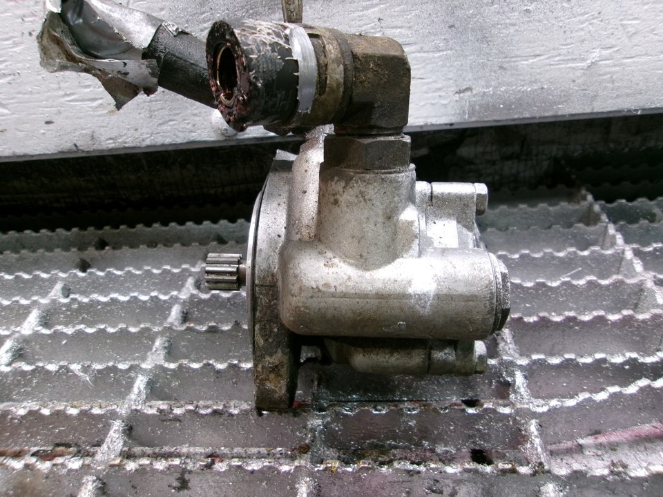 ZF LENKSYSTEME 7685-955-225 Hydraulic Pump
