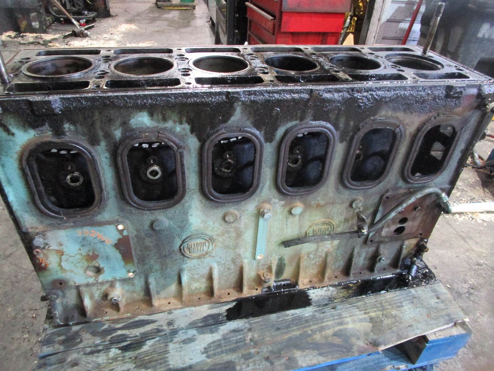 Detroit Diesel 6-71 Engine Block